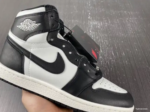 HYPE BQ4422-001 High White Retro 1 Jordan (2023) 85 Black 0425
